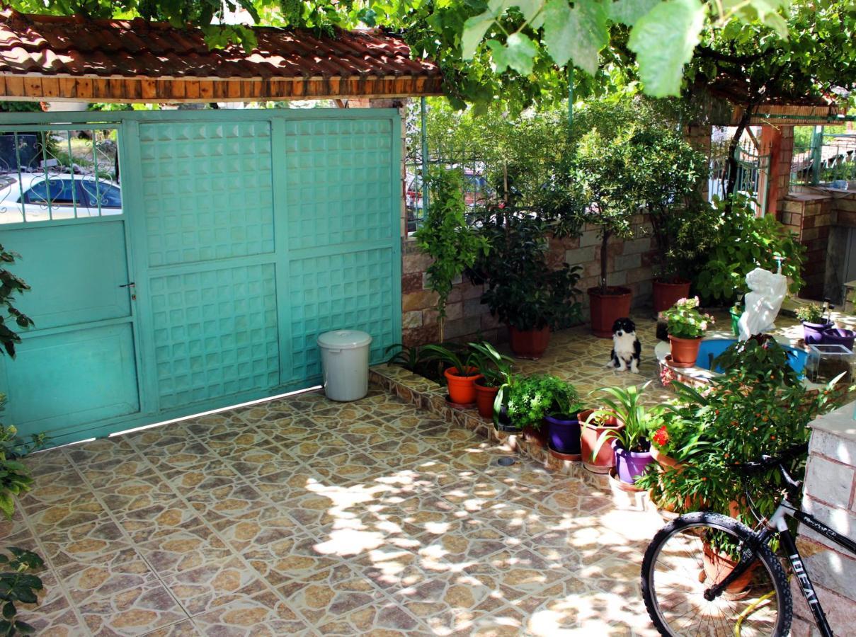 Margarita - Entire House With 4 Bedrooms And Free Parking Gjirokastra Kültér fotó