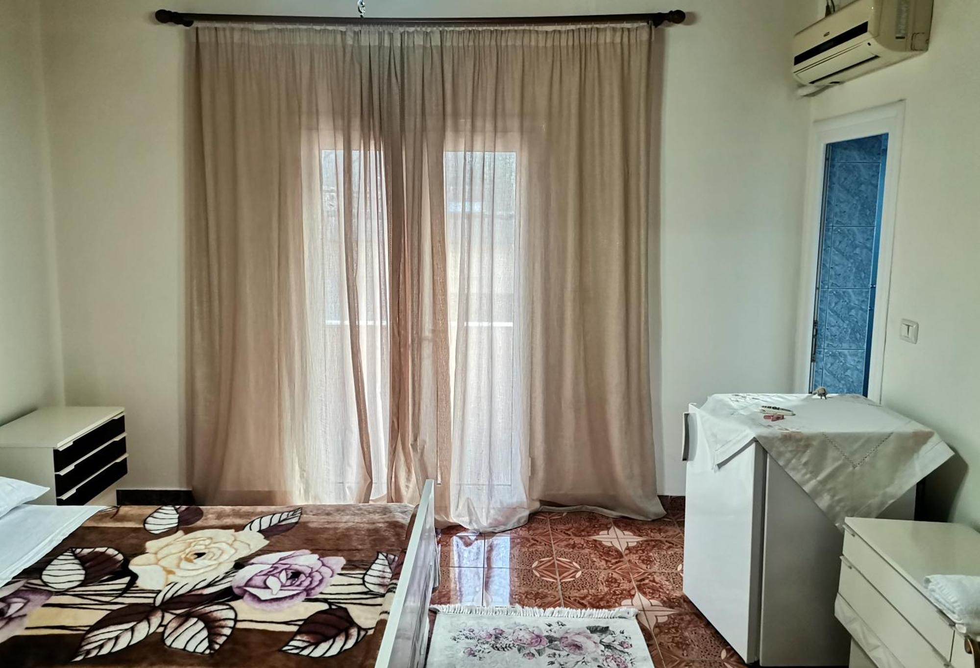 Margarita - Entire House With 4 Bedrooms And Free Parking Gjirokastra Kültér fotó