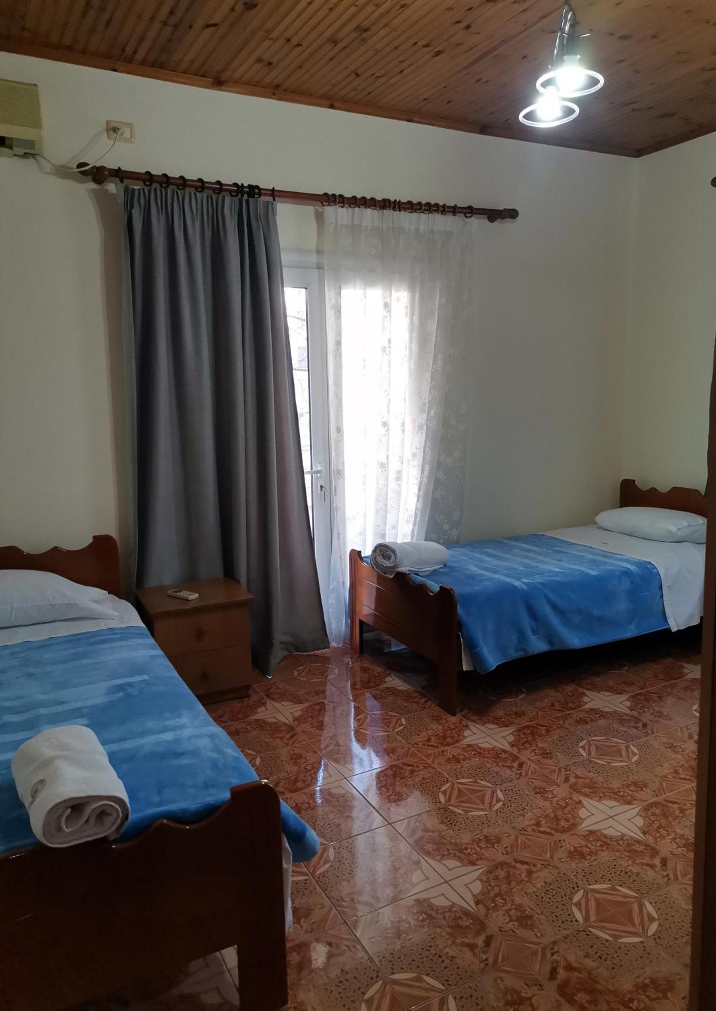 Margarita - Entire House With 4 Bedrooms And Free Parking Gjirokastra Kültér fotó