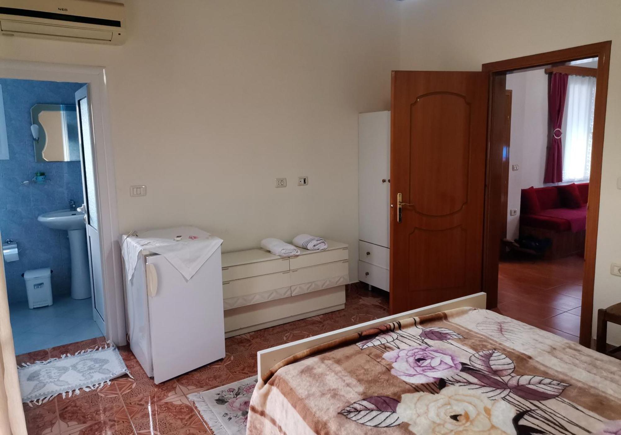 Margarita - Entire House With 4 Bedrooms And Free Parking Gjirokastra Kültér fotó