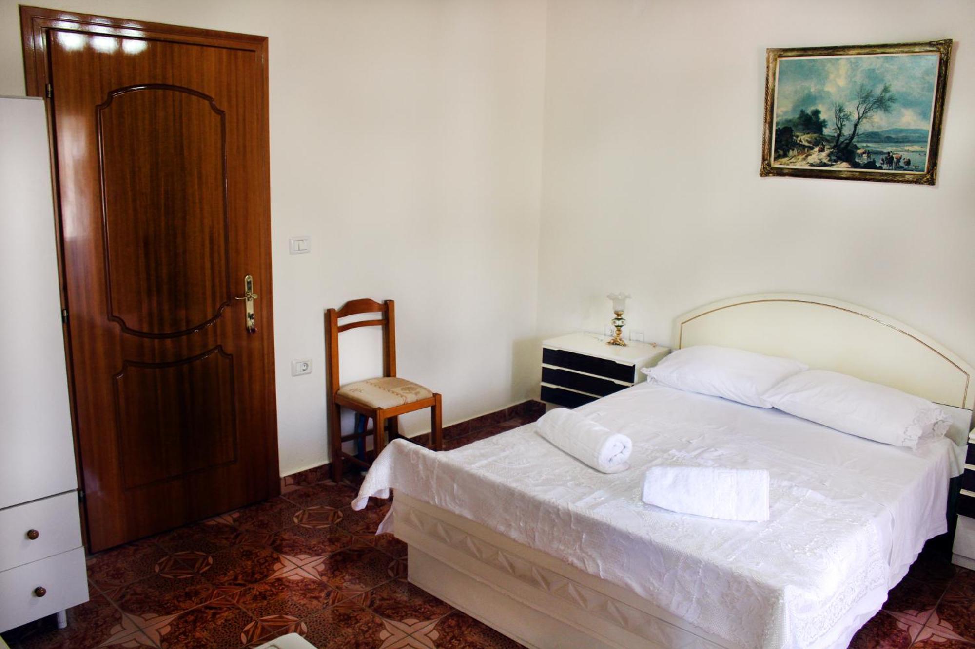 Margarita - Entire House With 4 Bedrooms And Free Parking Gjirokastra Kültér fotó